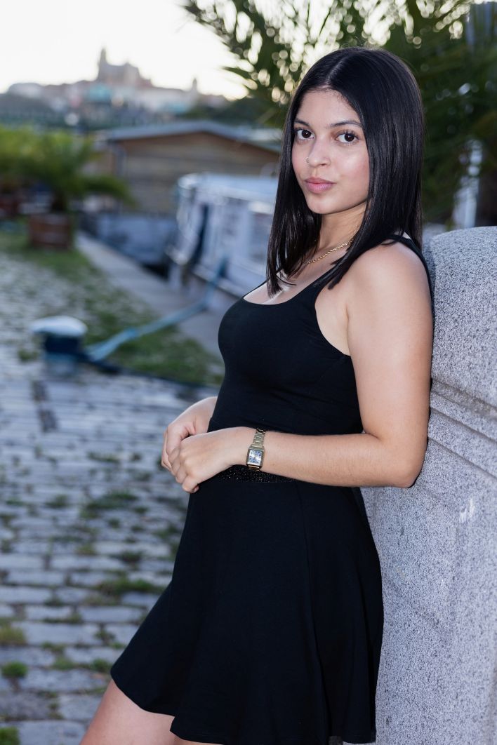 Gia Rosse in First Walk. Миниатюра 3