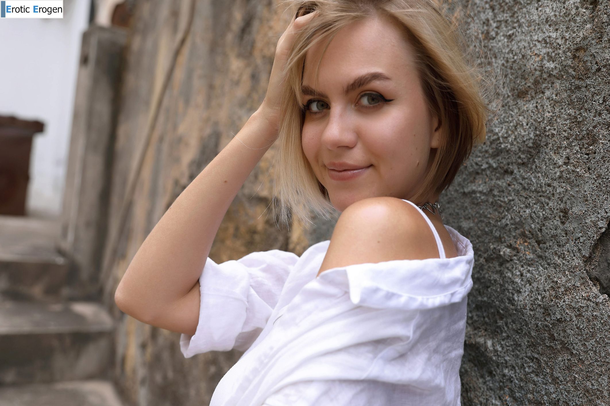 Lana Lane in Postcard Paul Do Mar. Слайд 12