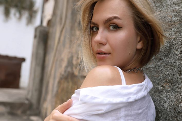 Lana Lane in Postcard Paul Do Mar. Миниатюра 11