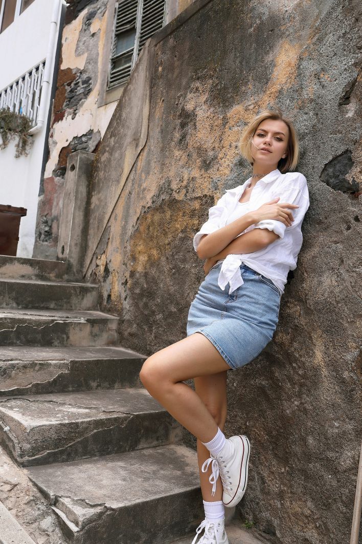 Lana Lane in Postcard Paul Do Mar. Миниатюра 1