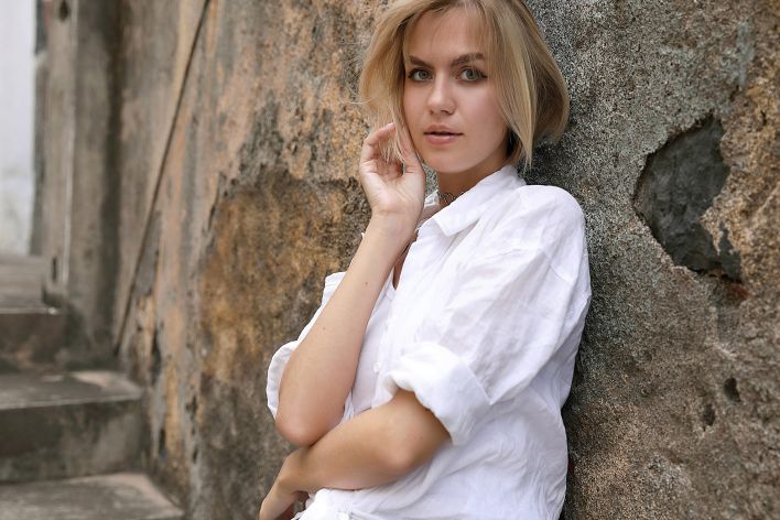 Lana Lane in Postcard Paul Do Mar. Миниатюра 5