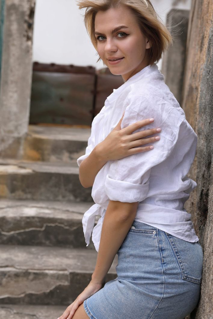 Lana Lane in Postcard Paul Do Mar. Миниатюра 6