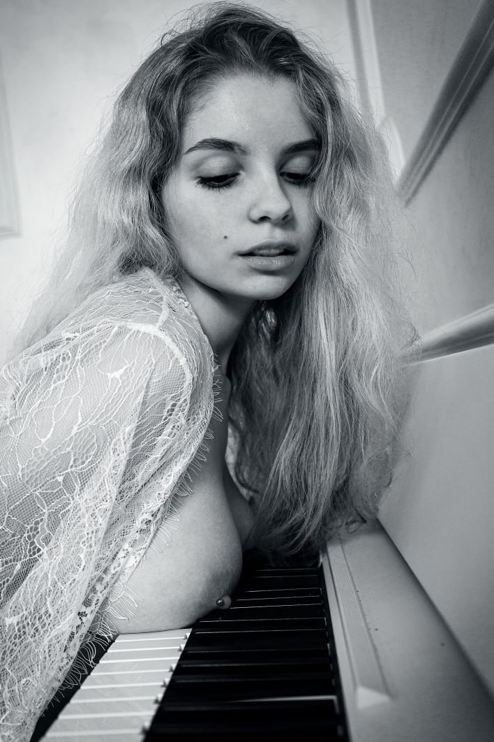 Mila Amour in Tranquil Morning. Thumbnail 36