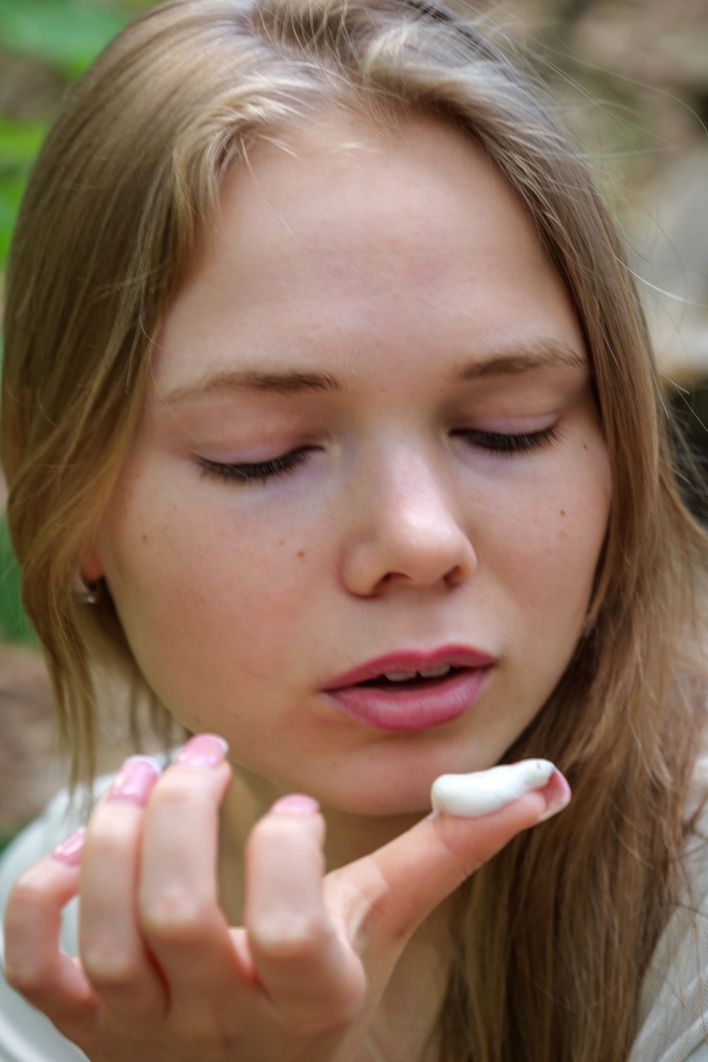 Luise in Horny And Creamy 1. Thumbnail 3