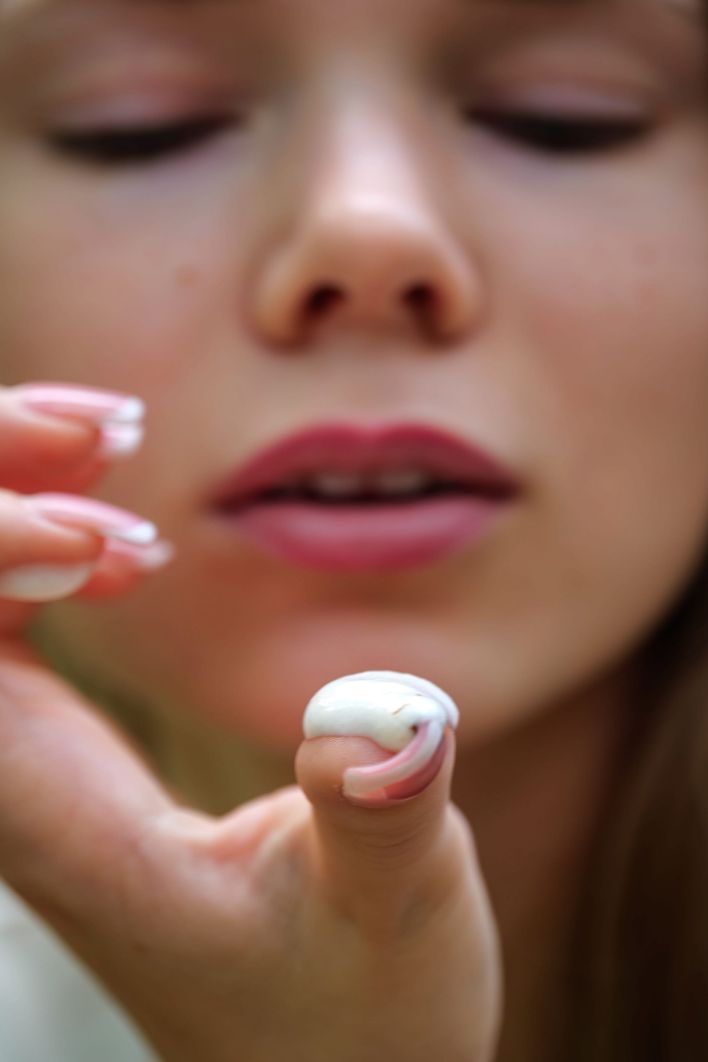 Luise in Horny And Creamy 1. Thumbnail 4