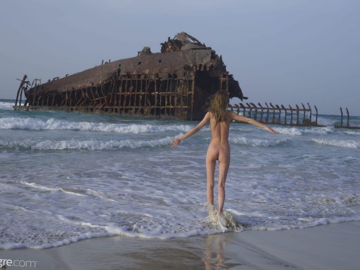 Proserpina in Atlantic Ocean. Thumbnail 11