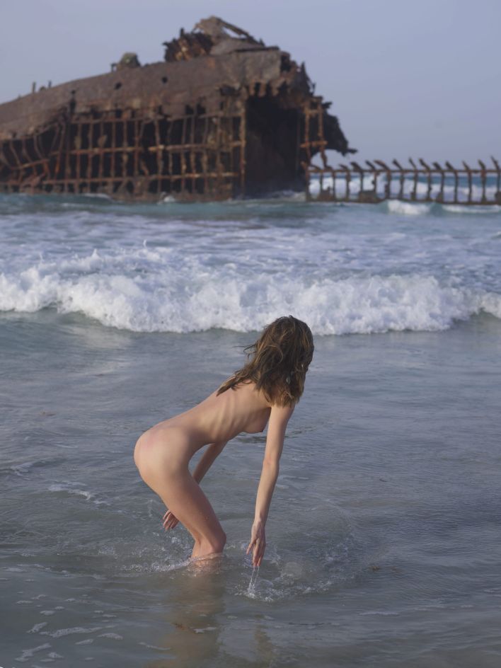 Proserpina in Atlantic Ocean. Thumbnail 19