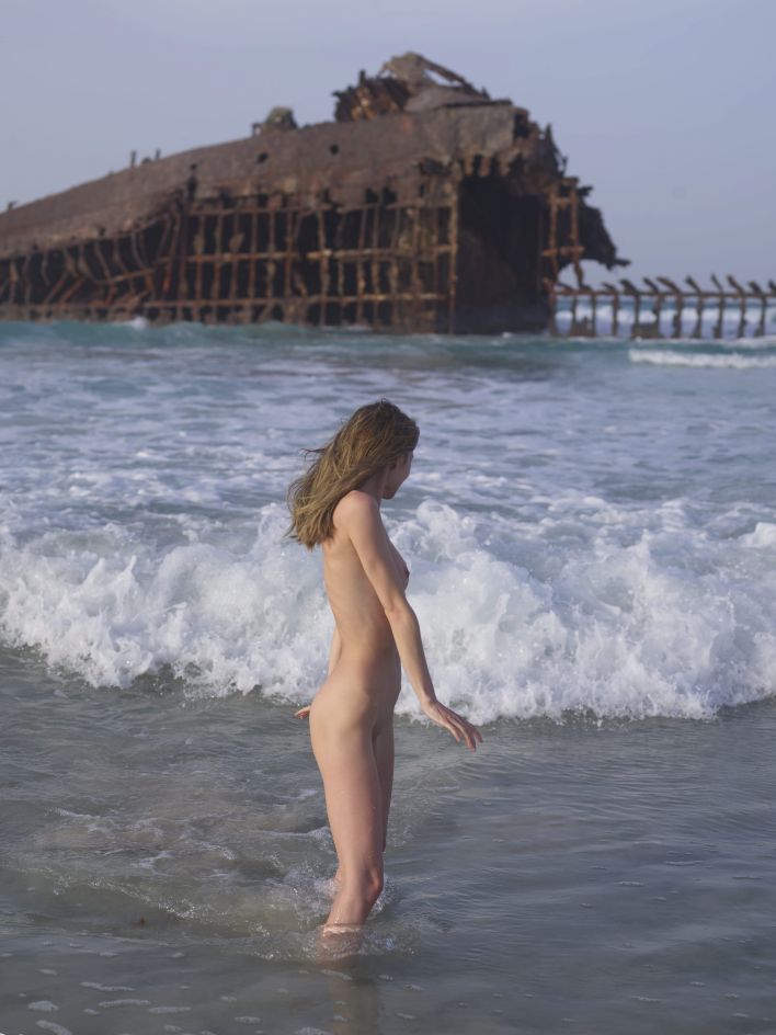 Proserpina in Atlantic Ocean. Thumbnail 20