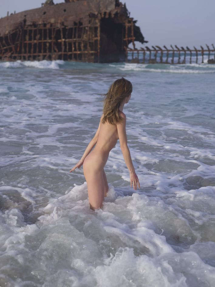 Proserpina in Atlantic Ocean. Thumbnail 21