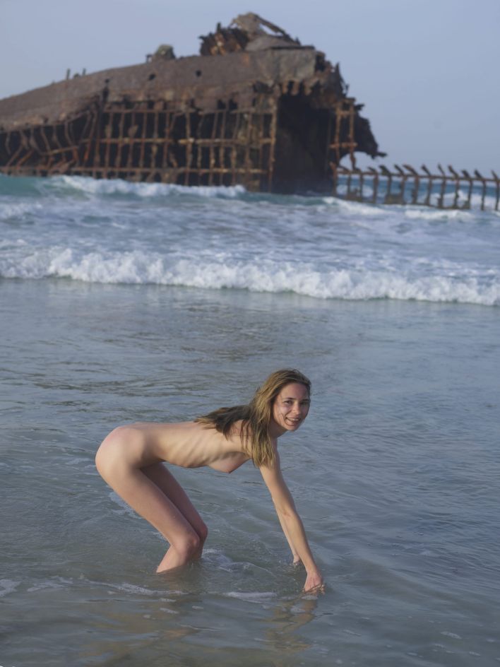 Proserpina in Atlantic Ocean. Thumbnail 23