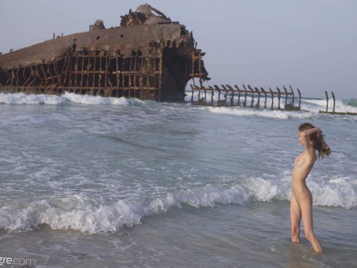 Proserpina in Atlantic Ocean. Thumbnail 32