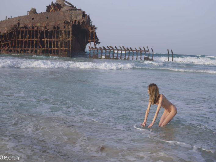 Proserpina in Atlantic Ocean. Thumbnail 33
