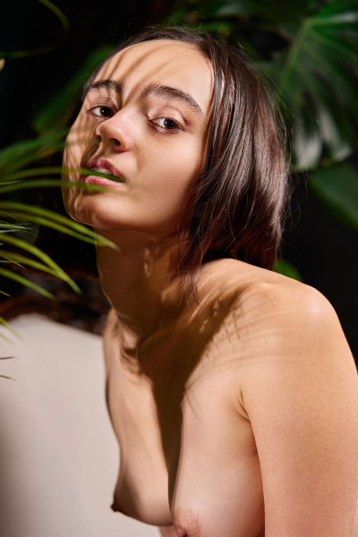 Dina Candy in Foliage. Миниатюра 32