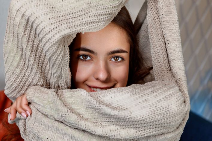 Neesa in Out Of The Cold. Миниатюра 11
