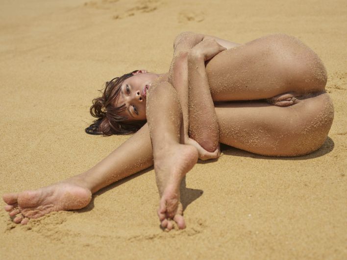 Jessa in Sandy Pussy. Thumbnail 4