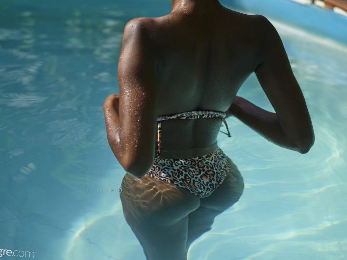 Katherina in Skinny Dipping. Thumbnail 22