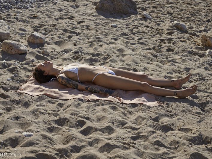 Inga in Tiny White Bikini. Thumbnail 3