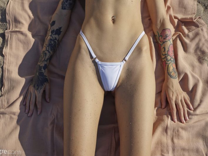 Inga in Tiny White Bikini. Thumbnail 7