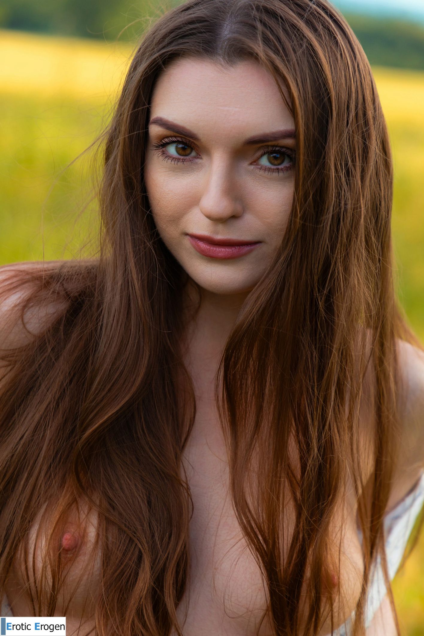 Julia K in In The Field. Picture 12