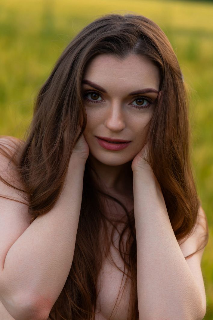 Julia K in In The Field. Thumbnail 19