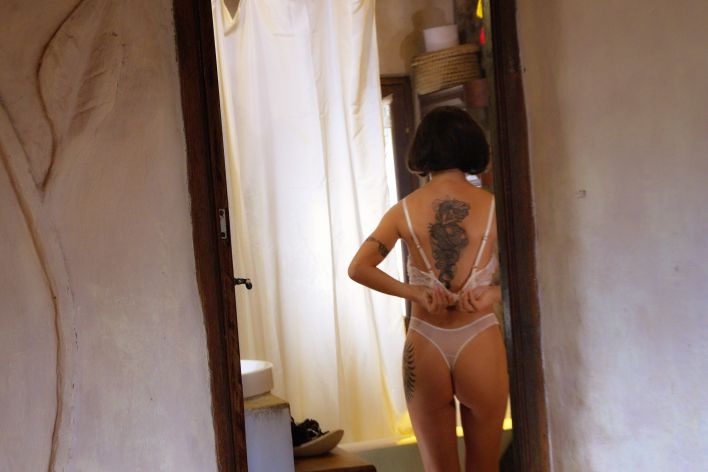 Sasha E in Pricky Sensation 1. Thumbnail 2