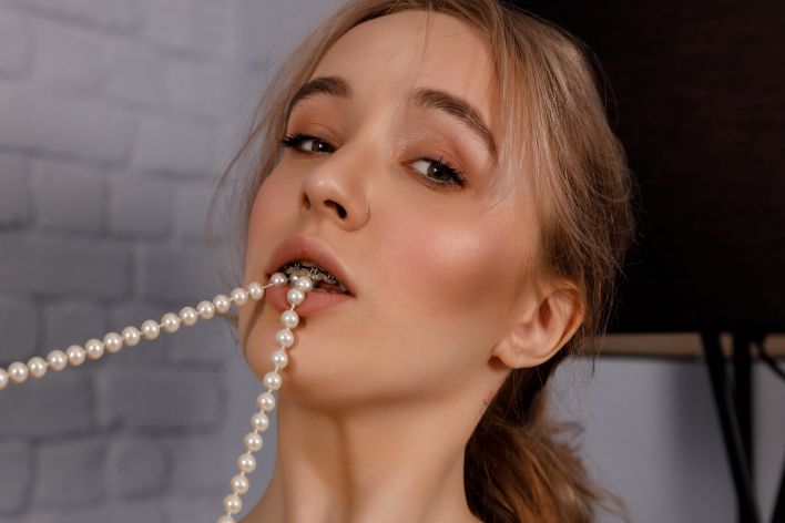 Polly Yangs in Pearls. Thumbnail 21