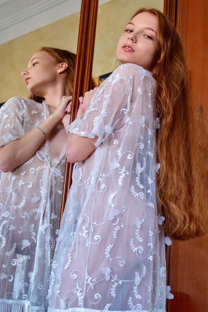 Lola Jolie in My Reflection. Thumbnail 2