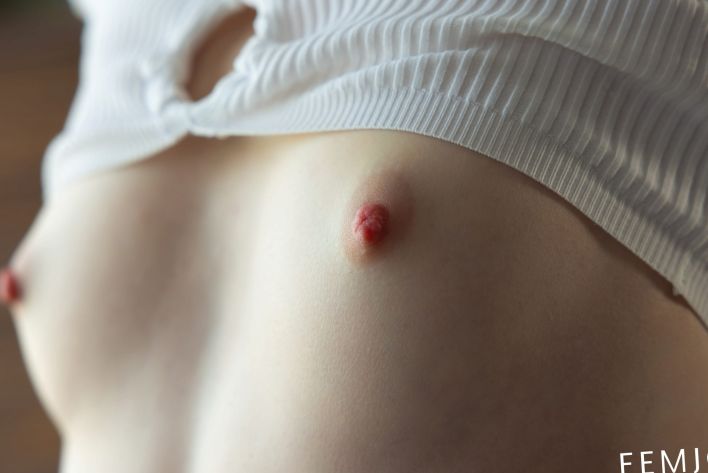 Julia Morozzi in Snuggly. Thumbnail 10