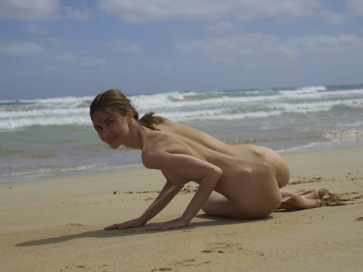 Proserpina in Beach Exhibitionist. Миниатюра 11