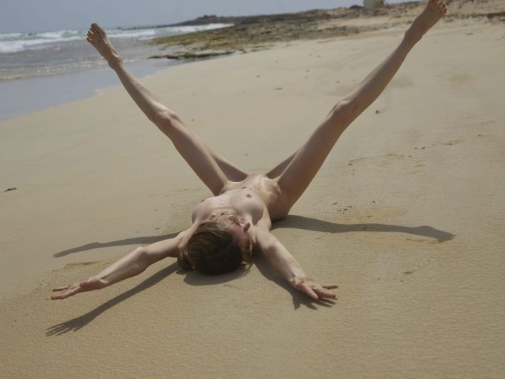 Proserpina in Beach Exhibitionist. Миниатюра 35