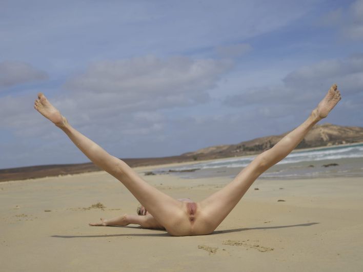 Proserpina in Beach Exhibitionist. Миниатюра 38