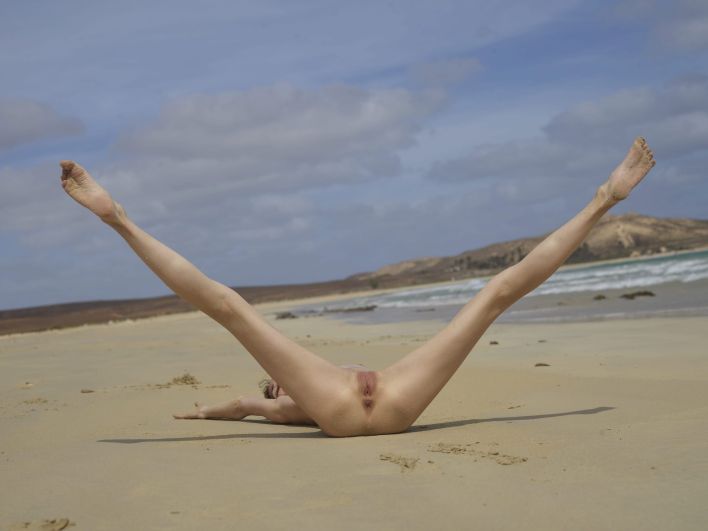 Proserpina in Beach Exhibitionist. Миниатюра 39