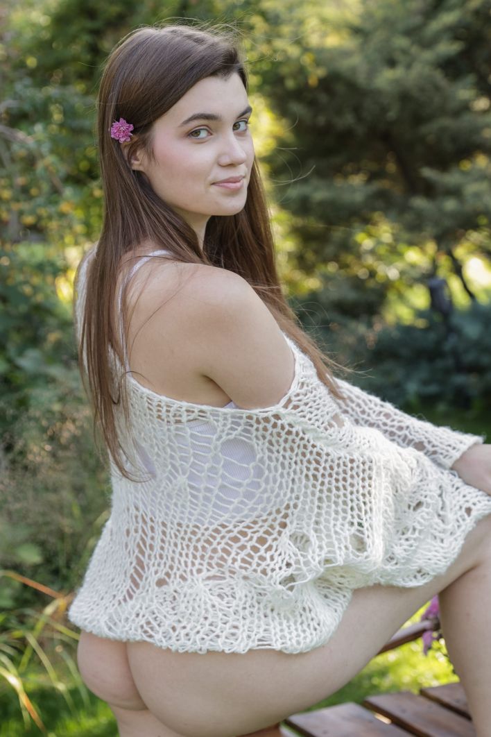 Danna in Gardening. Thumbnail 8